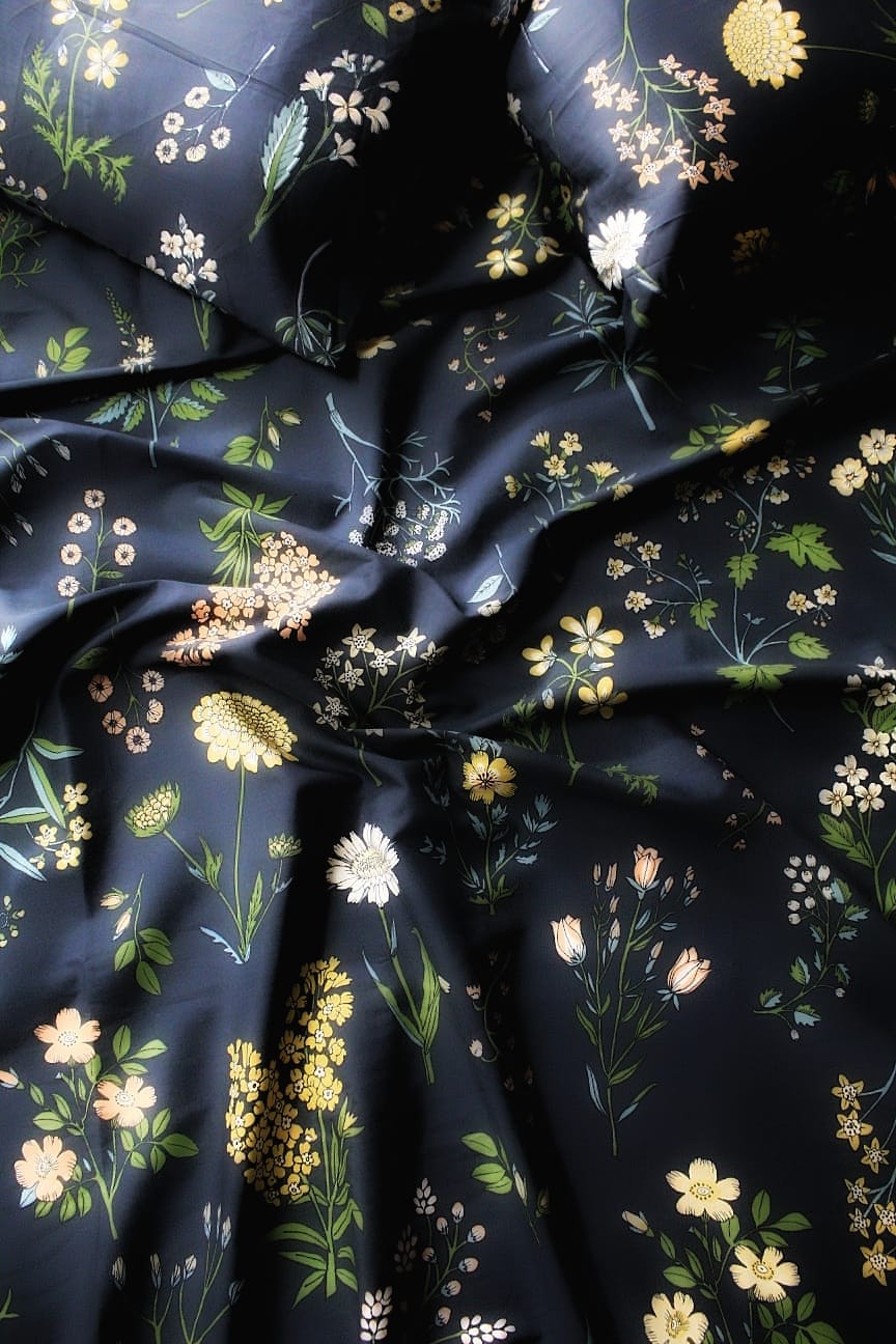 Black Garden Bloom 4 Black Garden Bloom - Image 4